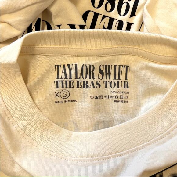 Taylor Swift THE ERAS TOUR Through LA Beige Short Sleeve T-Shirt size XS - Picture 3 of 5